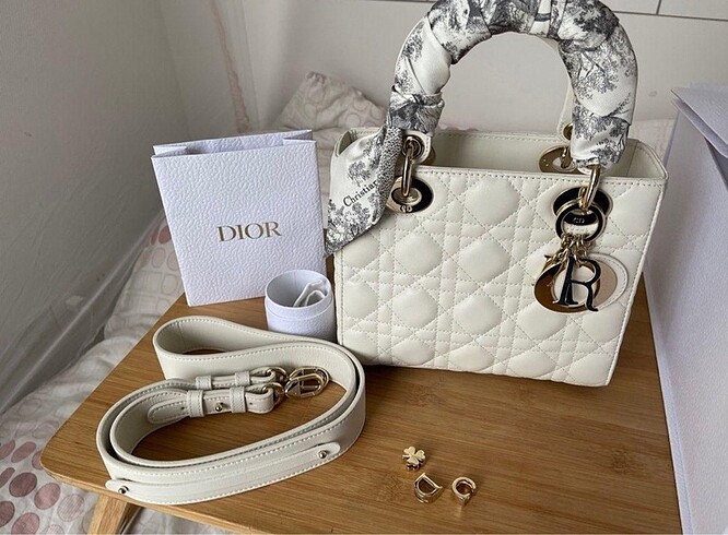 Lady Dior çanta