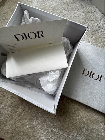 Dior kutu