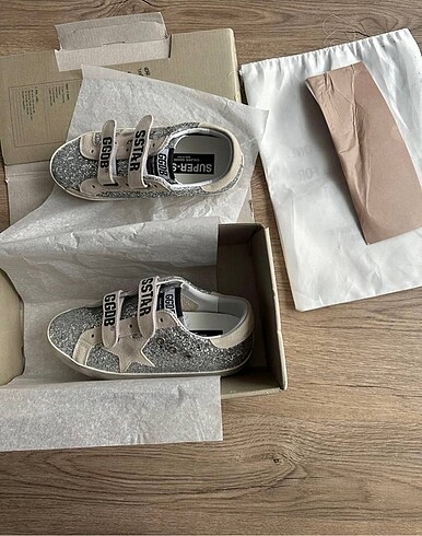 Golden Goose Deluxe Golden goose sneakers