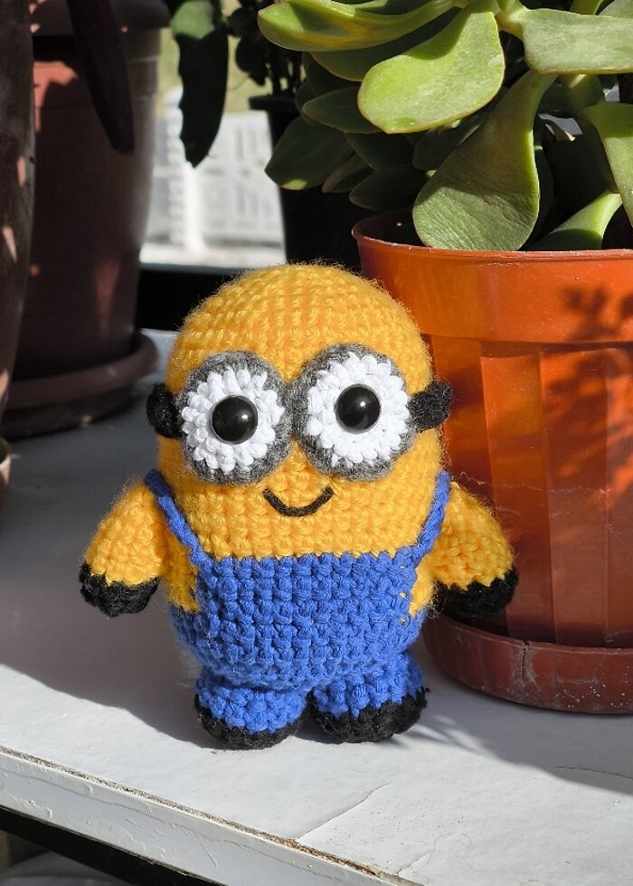 örgü peluş oyuncak (minion) - Görsel 2