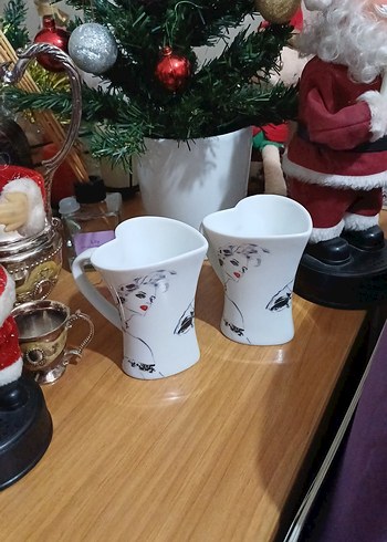 Kalp Şeklinde Kulplu Beyaz Kupa Seti - Görsel 5