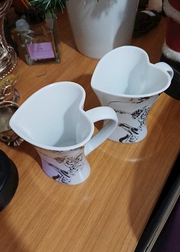 Kalp Şeklinde Kulplu Beyaz Kupa Seti - Görsel 2