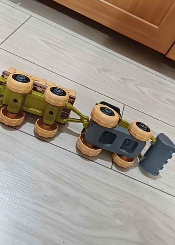 Khaki ve Gri Oyuncak Traktör - Görsel 4