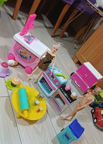 Renkli Pembe Mutfak ve Bebek Oyun Seti iki adet barby - Görsel 10