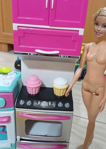 Renkli Pembe Mutfak ve Bebek Oyun Seti iki adet barby - Görsel 2