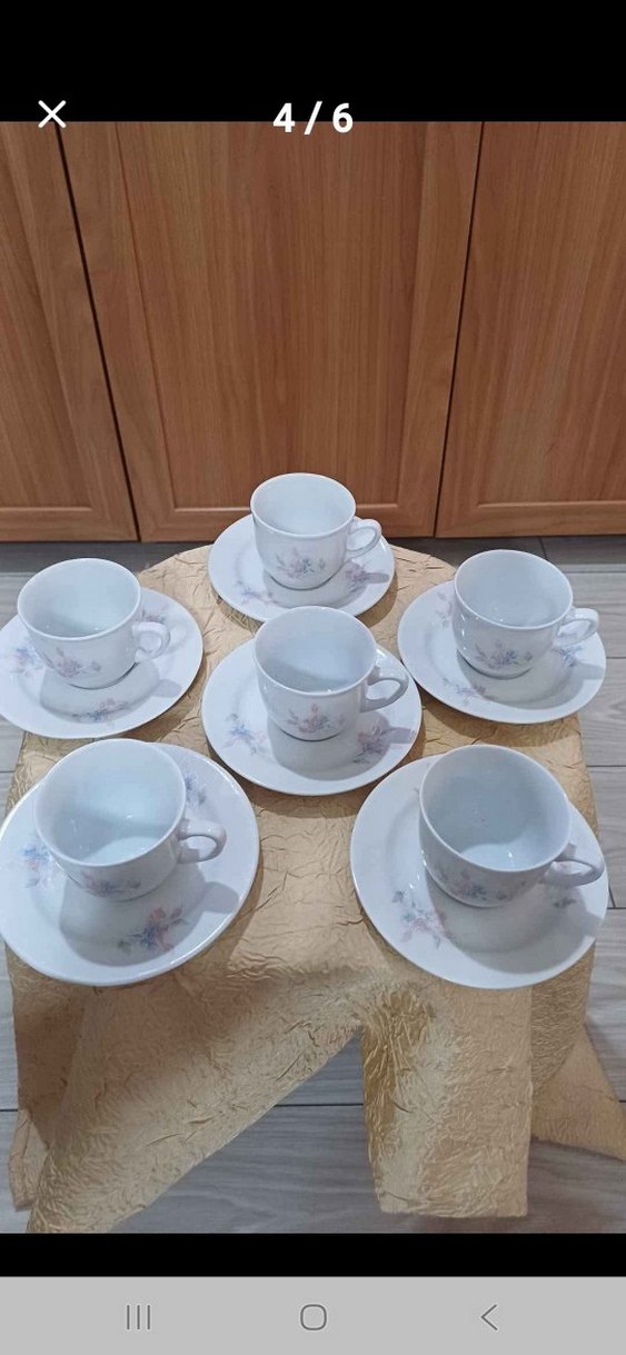 Beyaz ve Pastel Çiçek Desenli Porselen Fincan Takımı - Görsel 3