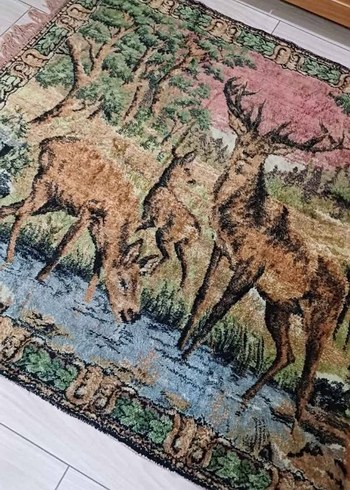 Eskilerden Geyikli duvar Halisi - Görsel 3