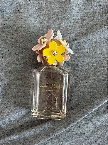 Daisy marc jacobs