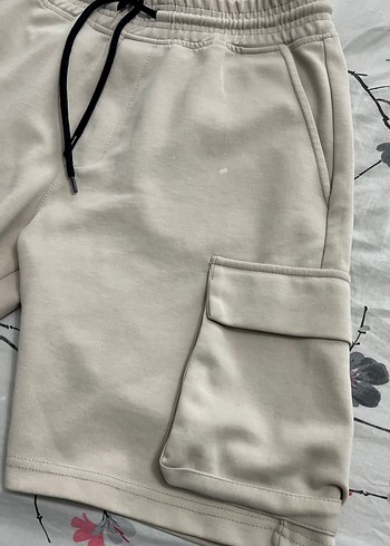 Beyaz Rahat Kesim Kısa Şort - Görsel 5