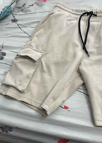 Beyaz Rahat Kesim Kısa Şort - Görsel 6