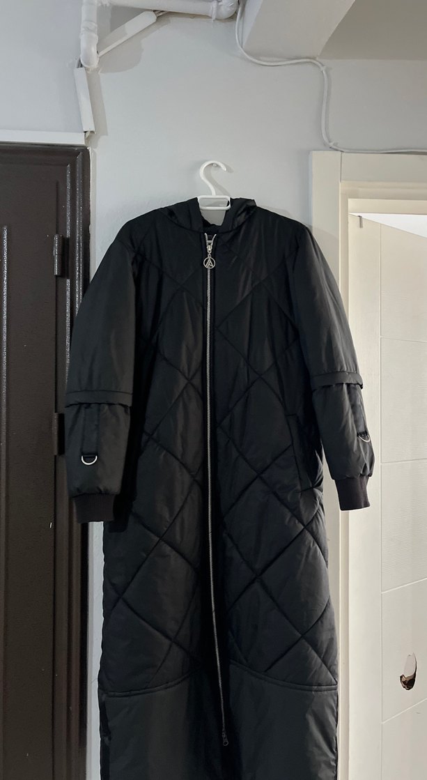 Uzun Siyah Fermuarlı Kadın Kışlık Mont - Görsel 2