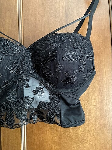 Siyah bralet