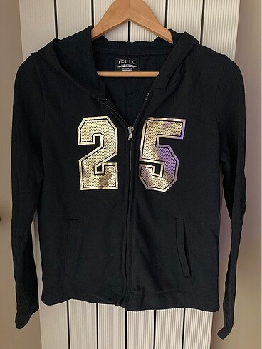 Kapşonlu sweatshirt