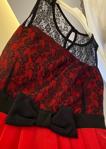 Kırmızı Dantel Detaylı Uzun Kadın Elbise - Görsel 4