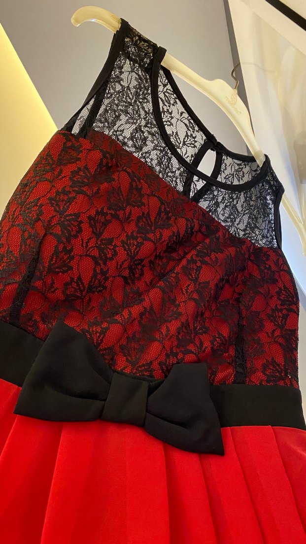 Kırmızı Dantel Detaylı Uzun Kadın Elbise - Görsel 4