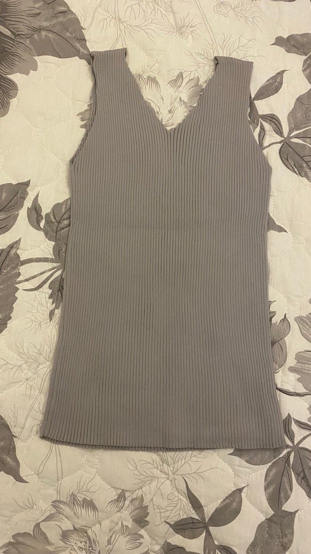 Gri V Yakalı Pileli Kadın bluz - Görsel 2