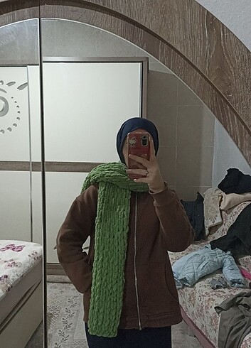 Yeşil puffy atkı yeni yaptım hiç kullanmadım 