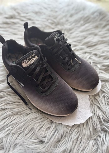 37,5 Beden Gri Skechers Dolgu Topuklu Spor Ayakkabı