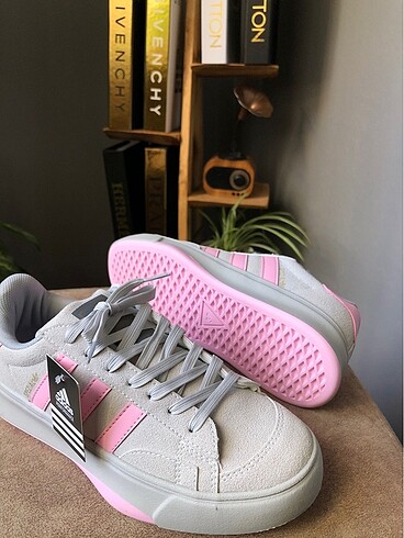 Adidas İthal Kadın Ayakkabı