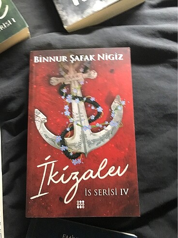 İS SERİSİ 4.KİTAP İKİZALEV