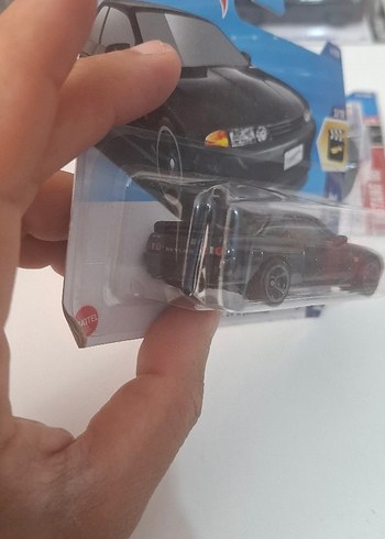 Beden Hot Wheels Siyah Nissan Skyline GT-R