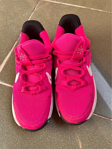 Nike kız çocuk spor ayakkabı