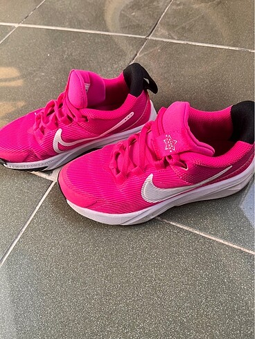 Nike Nike kız çocuk spor ayakkabı