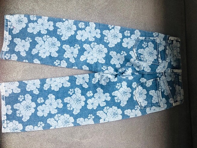H&M 6 yaş H&M çiçekli kot pantolon