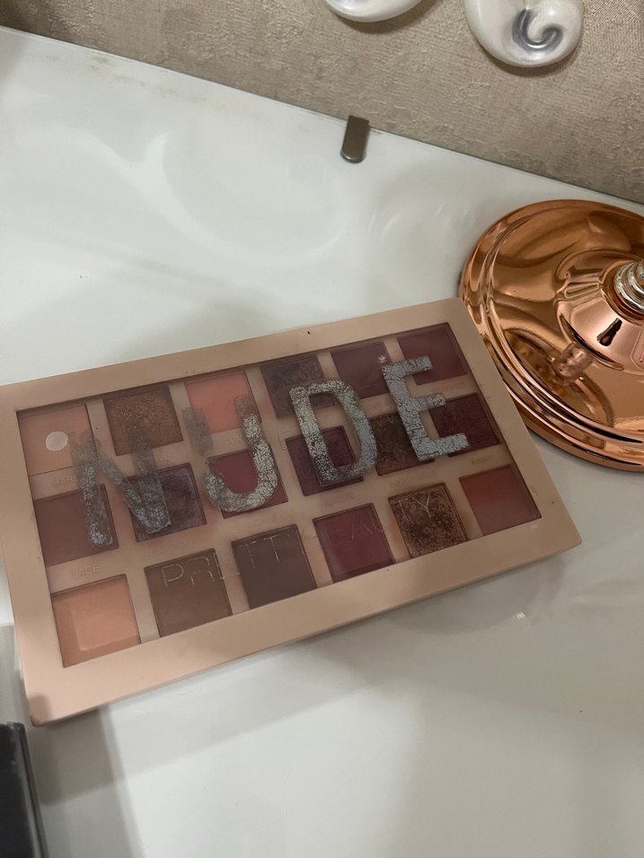 Bej Tonlarda MnDE Göz Farı Paleti - Görsel 2