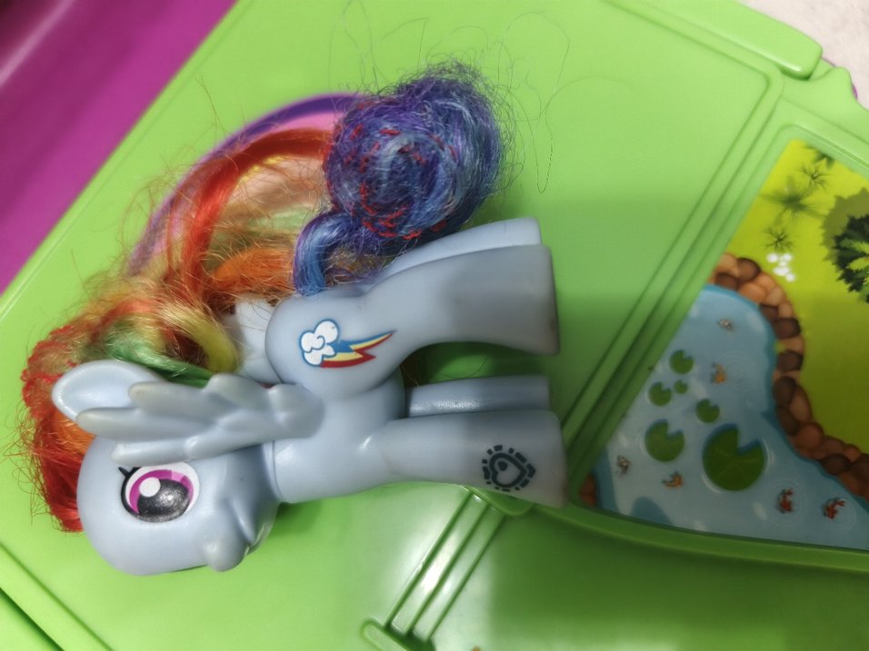 Rainbow dash figürü - Görsel 3