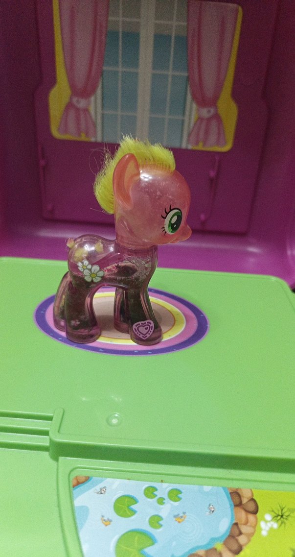 My little pony içinde su olan pony - Görsel 2