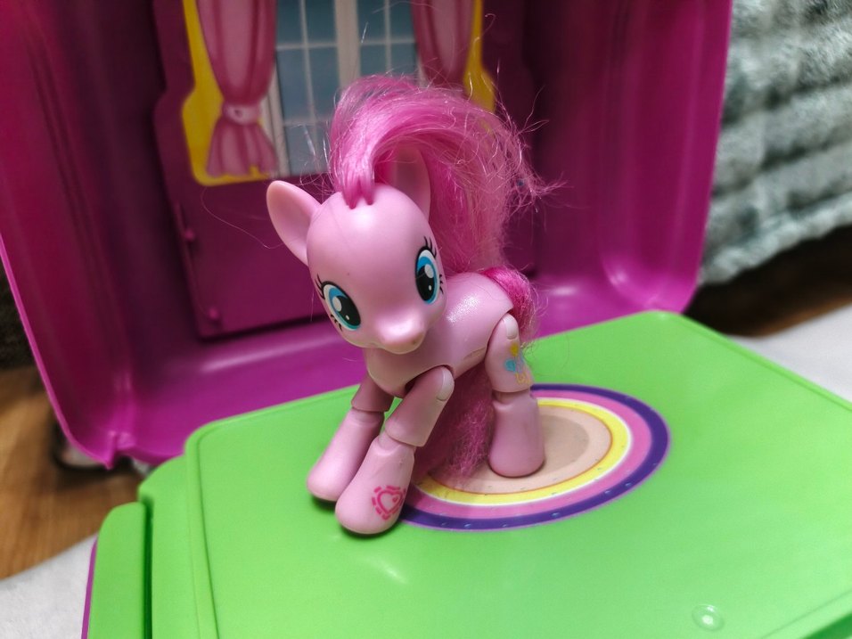 My little pony eklemli Pinkie Pie Figür - Görsel 2