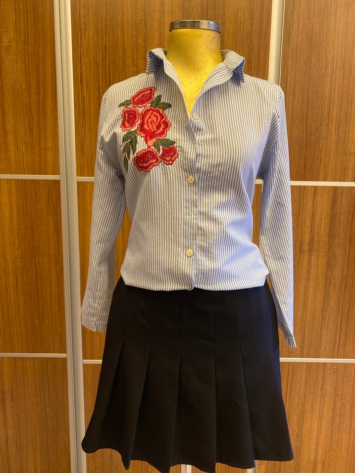 Nakışlı Düğmeli Gri Kadın Gömlek - Görsel 4