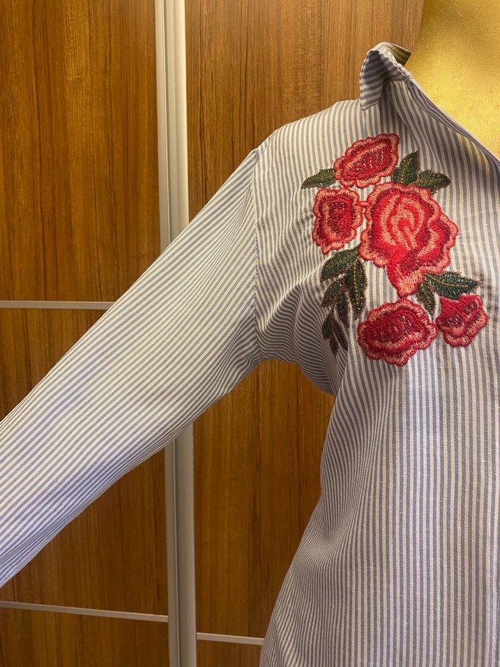 Nakışlı Düğmeli Gri Kadın Gömlek - Görsel 5