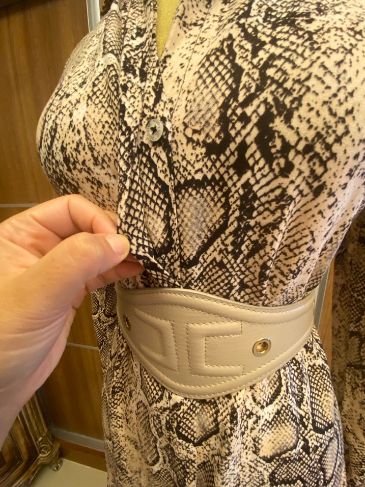 Uzun Kol Yılan Desenli Kahverengi Elbise - Görsel 5