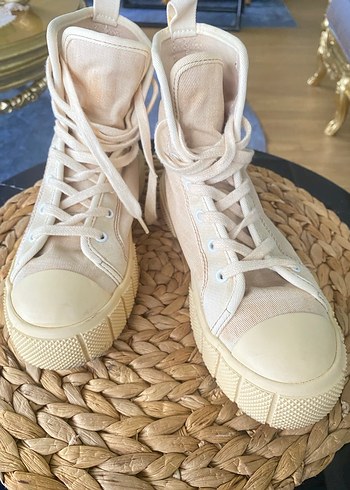 Bej Dolgu Topuklu Bağcıklı Kadın Spor Ayakkabı - Görsel 2