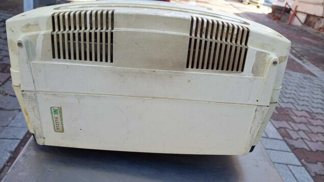 Sarı Renk Retro Televizyon Monitörü - Görsel 4