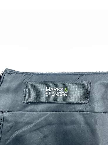 40 Beden siyah Renk Marks & Spencer Mini Etek %70 İndirimli.
