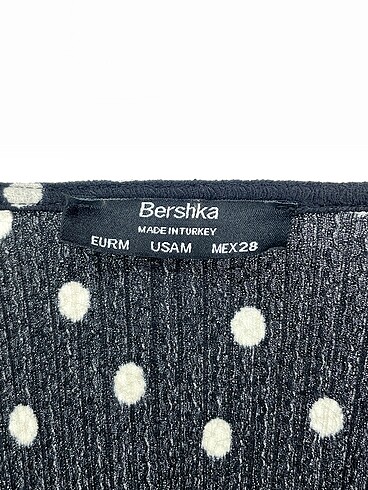 m Beden siyah Renk Bershka Kısa Elbise %70 İndirimli.