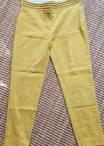 l Beden sarı Renk LC Waikiki Sarı Pilili Kadın Kumaş Pantolon