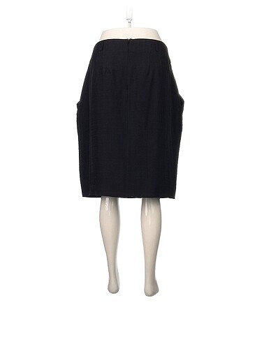 m Beden Hugo Boss Mini Şort %70 İndirimli.