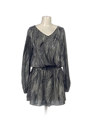 Guess Kısa Elbise %70 İndirimli.