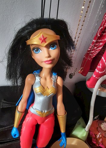 Parlak Gri Wonder Woman Aksiyon Figürü