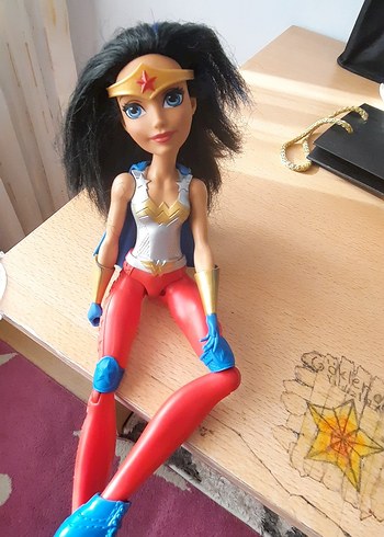 Parlak Gri Wonder Woman Aksiyon Figürü - Görsel 4