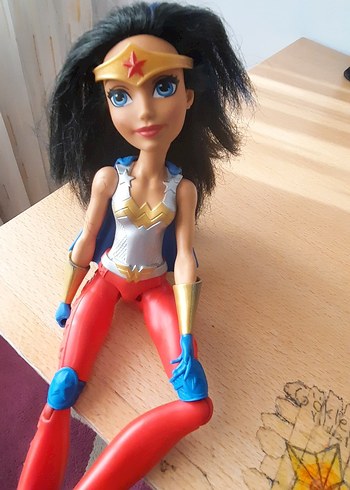 Parlak Gri Wonder Woman Aksiyon Figürü - Görsel 3