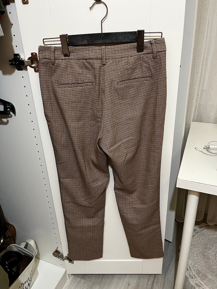 Kemer Detaylı Kahverengi Kadın Kumaş Pantolon - Görsel 3