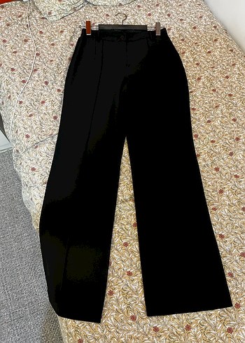 Trendyol millaSiyah Regular Fit Kumaş Kadın Pantolon - Görsel 3