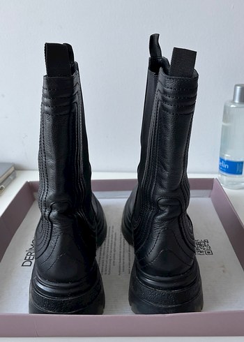 Derimod Siyah Deri Platform Topuklu Tokalı Kadın Bot - Görsel 4