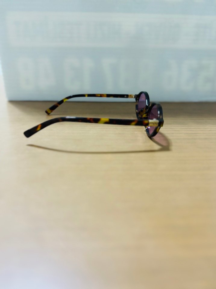 Şeffaf Pembe Kadın Gözlüğü - Parisli Tarz - Görsel 2