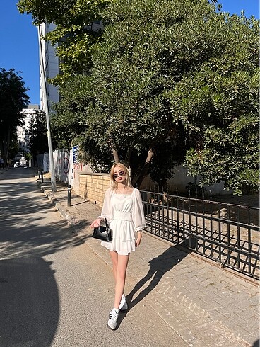 Beyaz mini elbise
